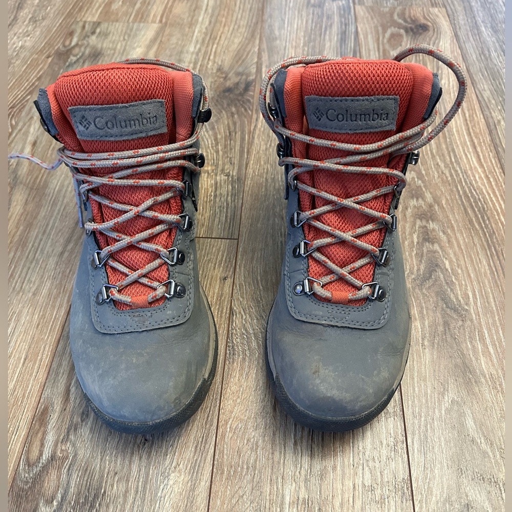 Columbia hiking boots